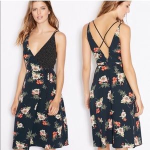 Wrap dress mix print